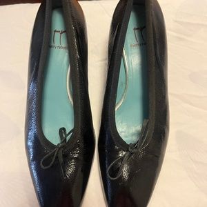 Thierry Rabotin black patent pumps